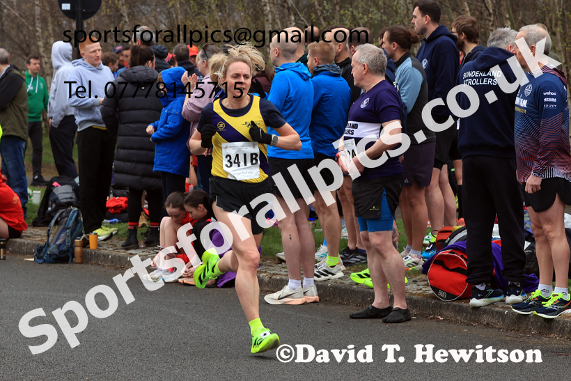 Senior Womens relay, 2026 Elswick Harriers Good Friday Road Relays and Young Athletes, Newburn,  Newcastle upon Tyne. Photo: David T. Hewitson/Sports for All Pics
